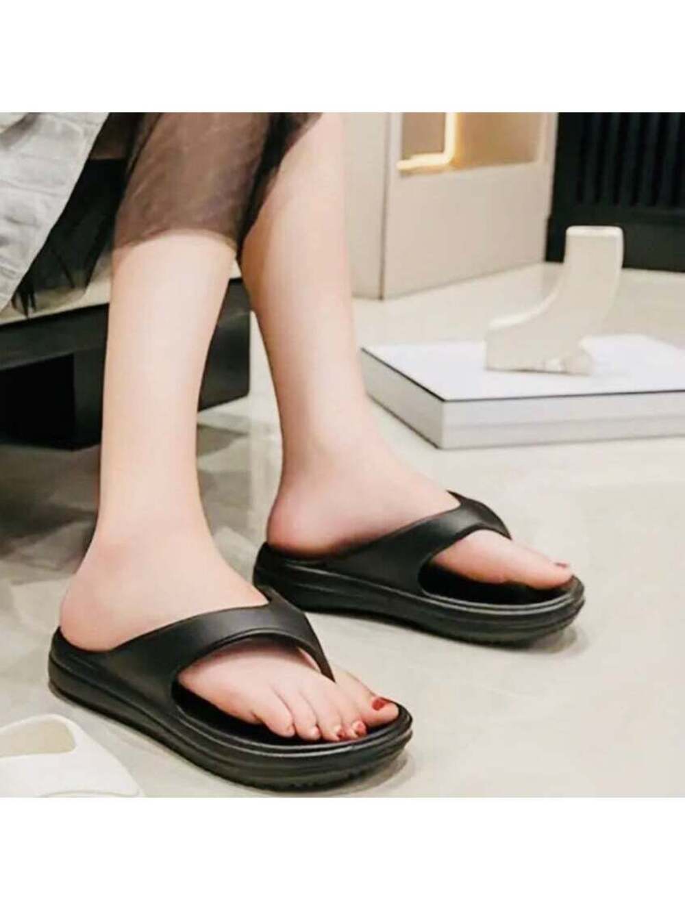 New - Trendy - Lightweight - Slip On Flip-Flops - Black - Size 8